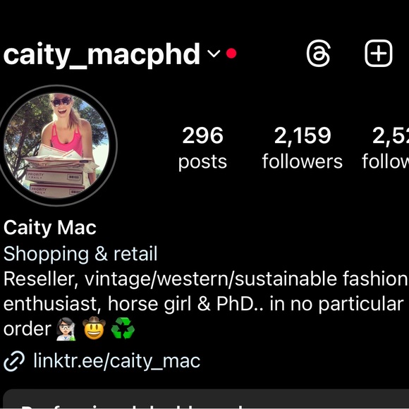 Caity Mac silent live๐งก - Picture 2 of 8